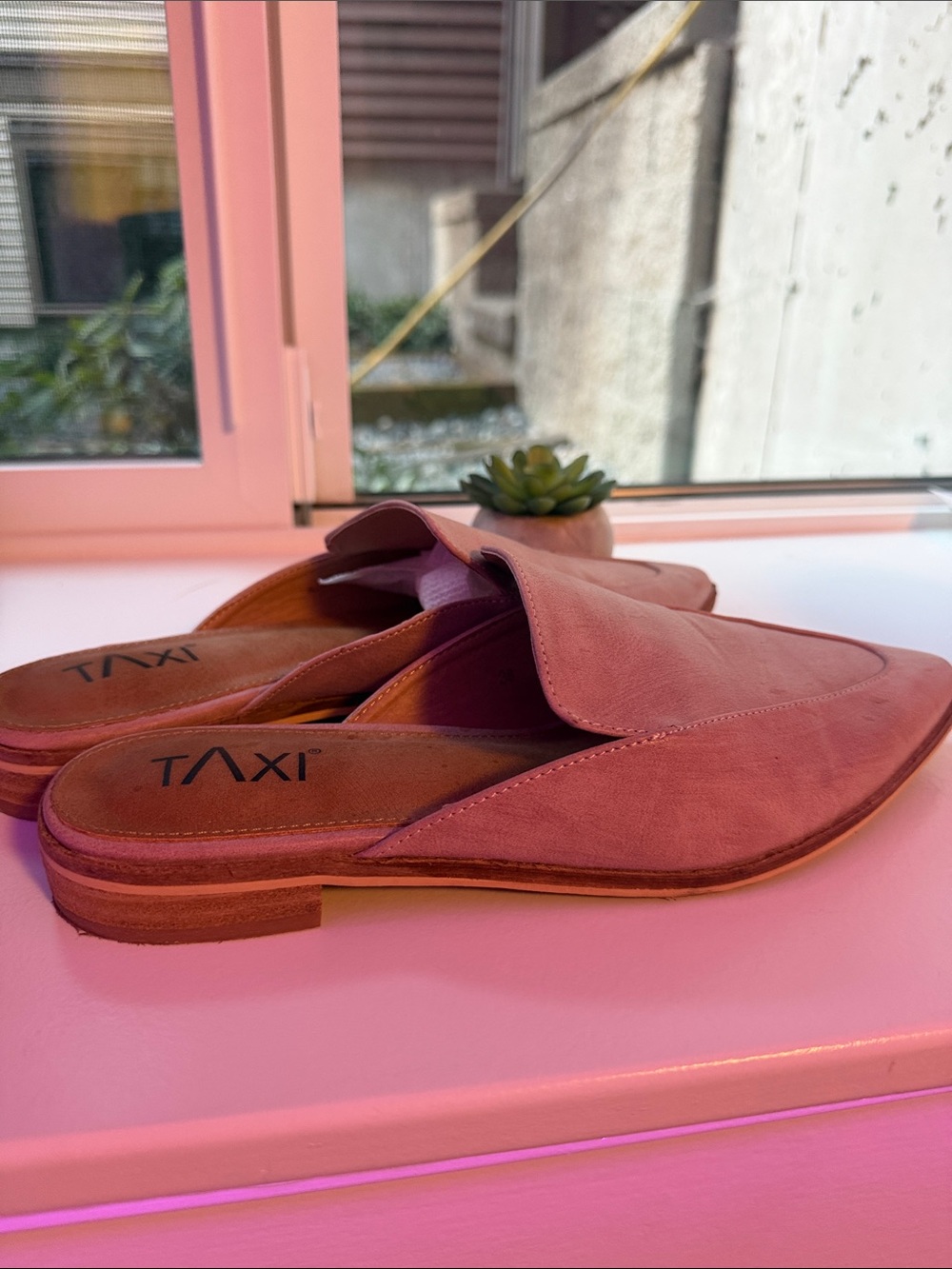 TAXI Pink Suede Pointed-Front Slip-On Mules